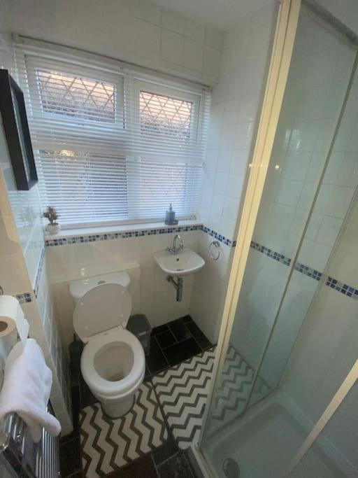 Spacious 4 Bedroom House ビラリキー エクステリア 写真